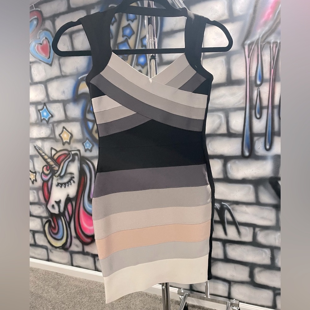 XS bodycon dress dress.